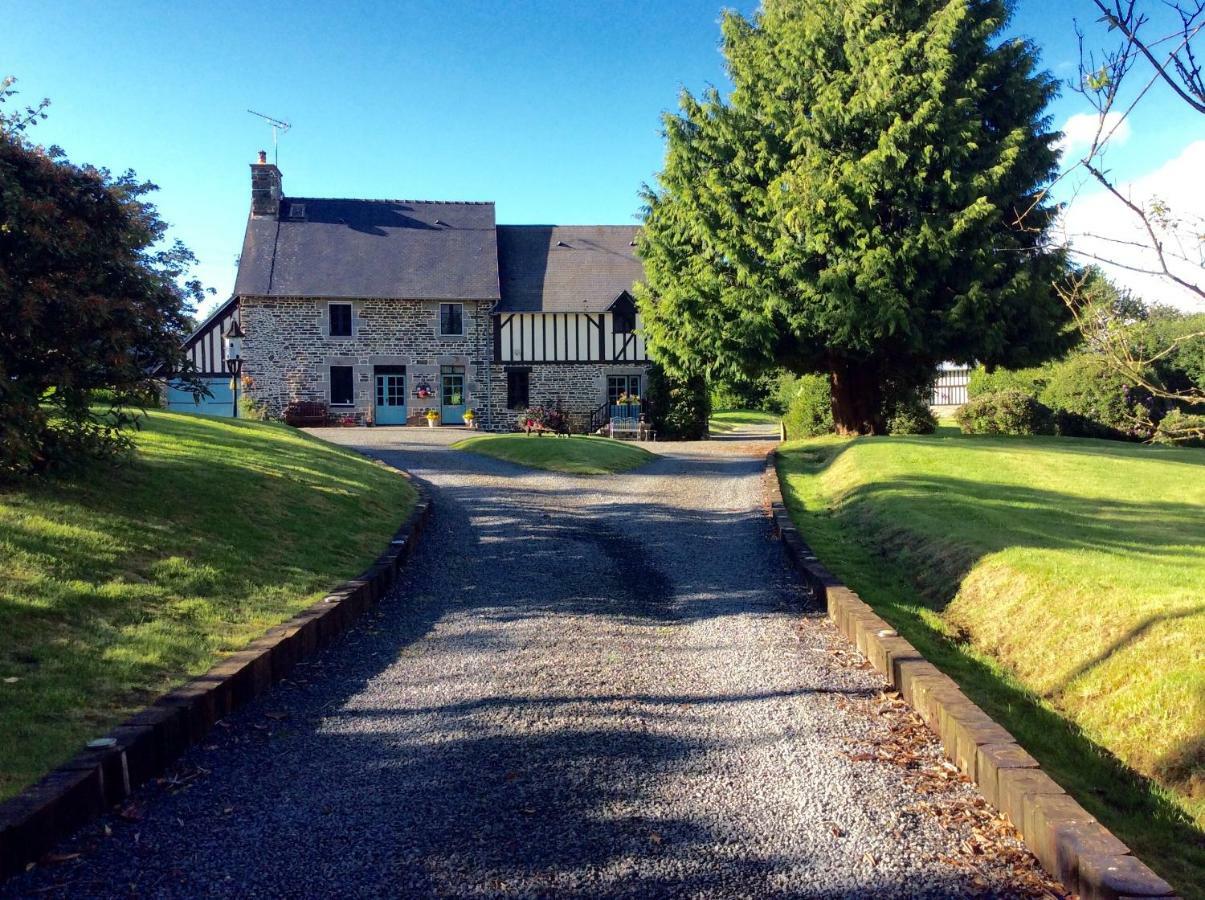 Maison Mai Or La Petite Maison Mai Or La Petite Grange Or All Three La Chapelle-Urée المظهر الخارجي الصورة
