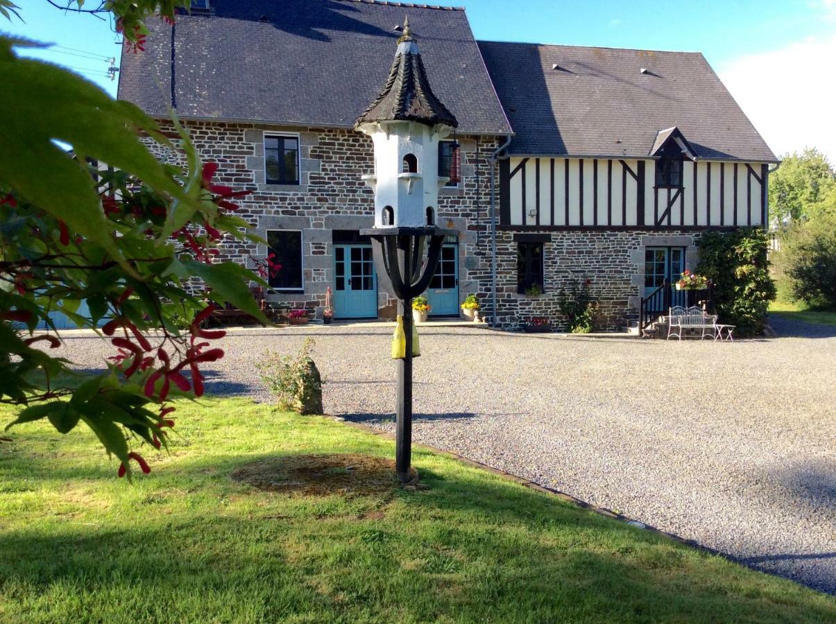 Maison Mai Or La Petite Maison Mai Or La Petite Grange Or All Three La Chapelle-Urée المظهر الخارجي الصورة