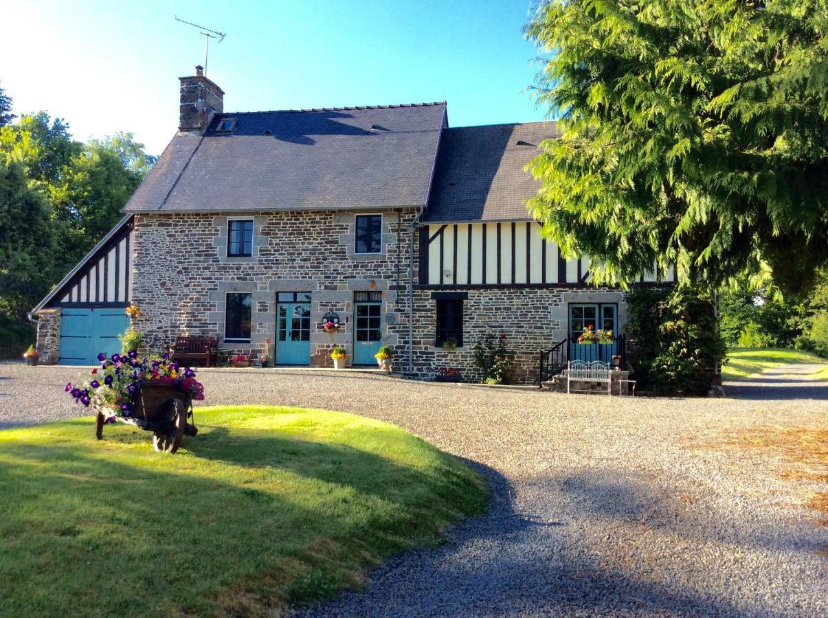 Maison Mai Or La Petite Maison Mai Or La Petite Grange Or All Three La Chapelle-Urée المظهر الخارجي الصورة