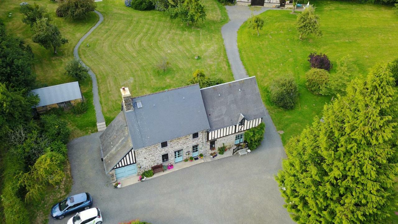 Maison Mai Or La Petite Maison Mai Or La Petite Grange Or All Three La Chapelle-Urée المظهر الخارجي الصورة
