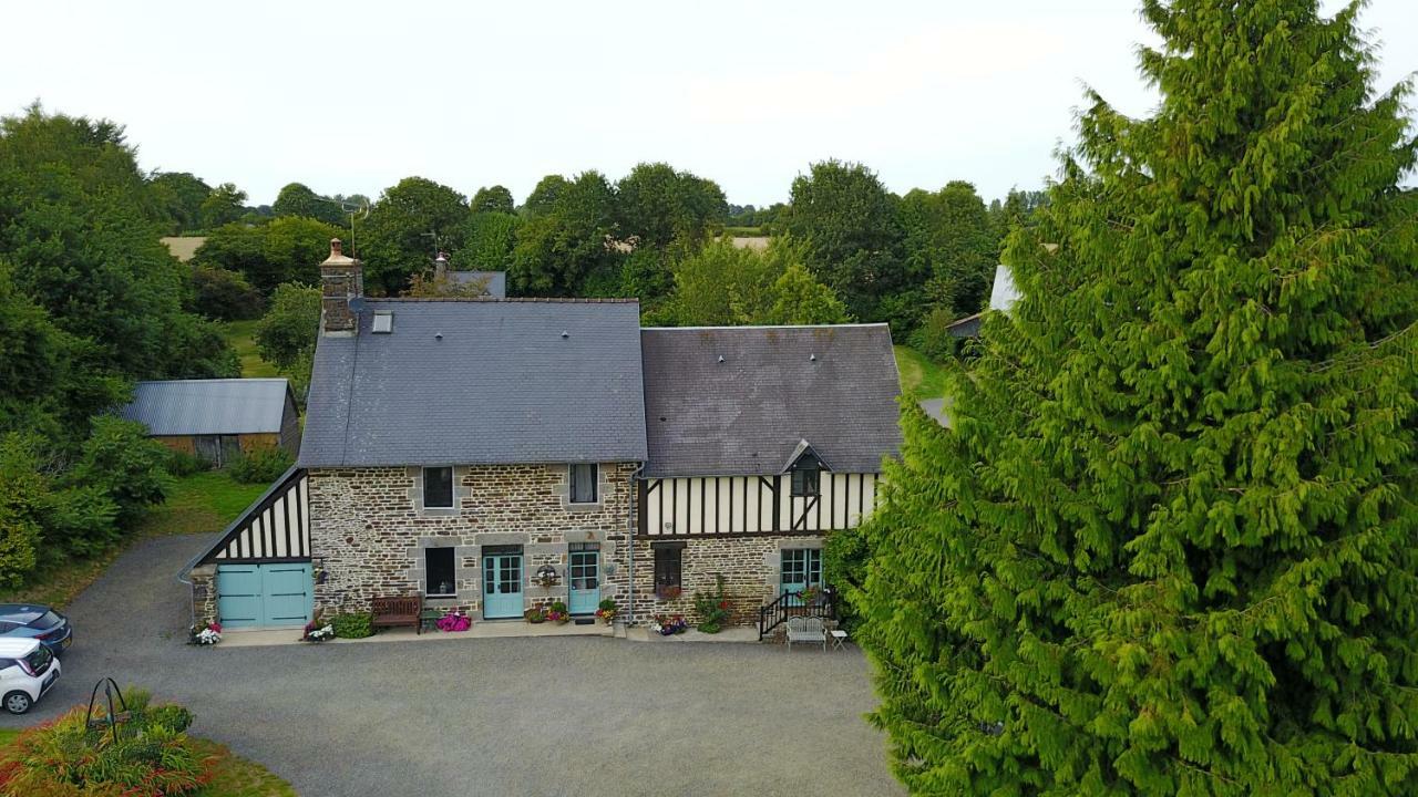 Maison Mai Or La Petite Maison Mai Or La Petite Grange Or All Three La Chapelle-Urée المظهر الخارجي الصورة